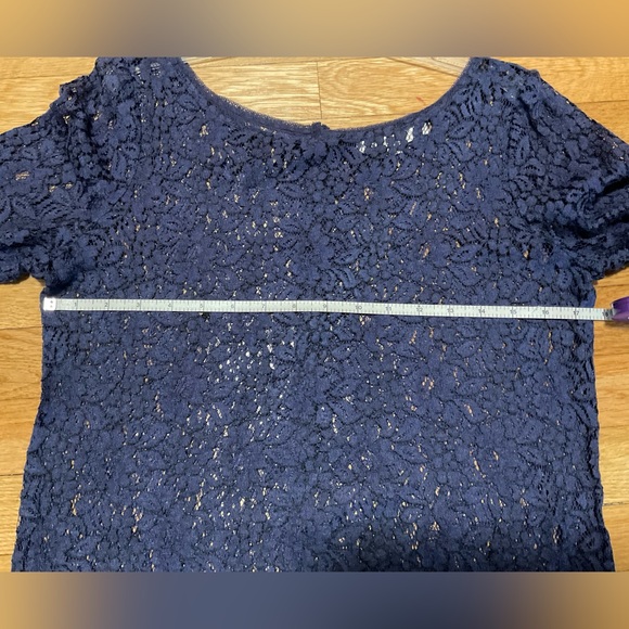 Ann Taylor LOFT Navy lace blouse, Medium - Picture 5 of 5
